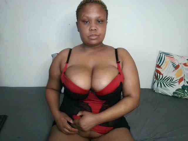 BIGTITTISXX webcam