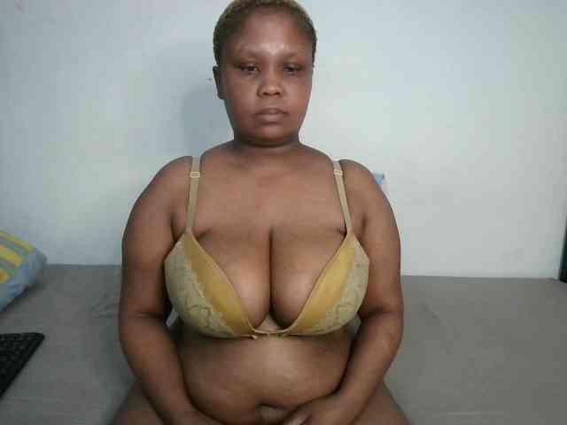 BIGTITTISXX webcam