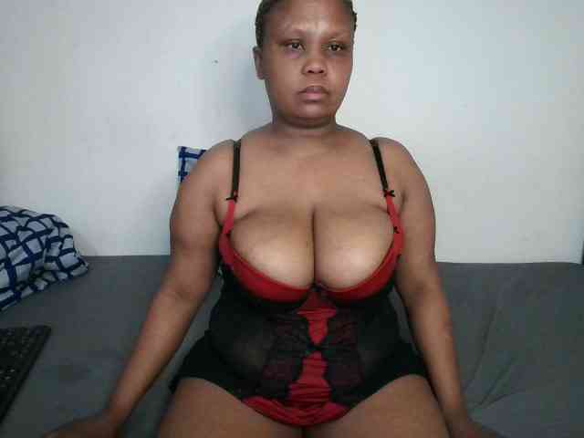 BIGTITTISXX webcam