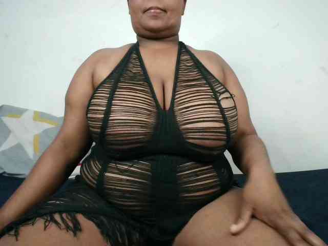BIGTITTISXX webcam