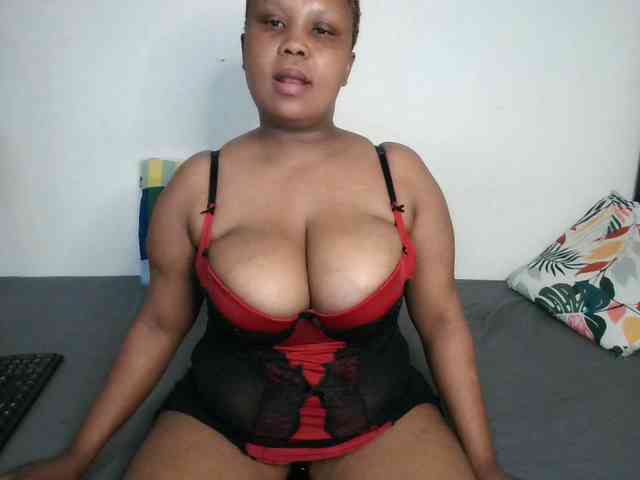 BIGTITTISXX webcam
