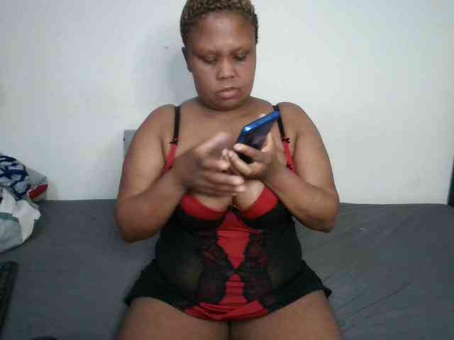 BIGTITTISXX webcam