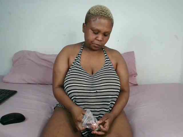 BIGTITTISXX BIGTITTISXX