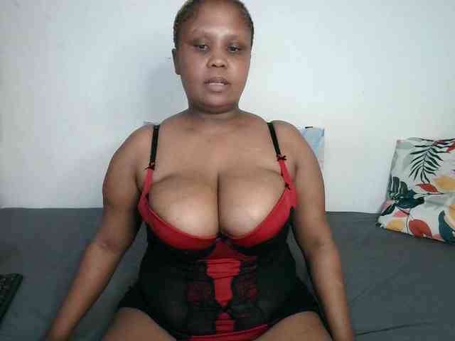 BIGTITTISXX webcam