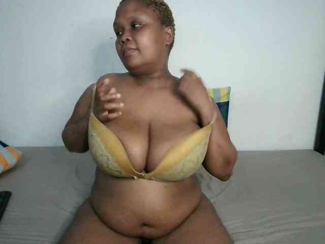 BIGTITTISXX webcam