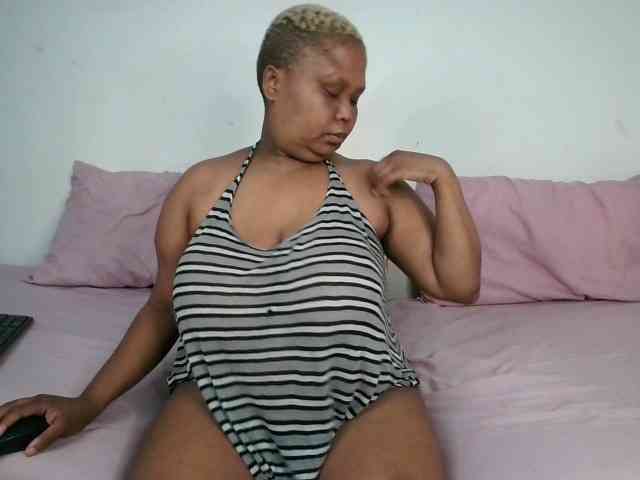 BIGTITTISXX BIGTITTISXX