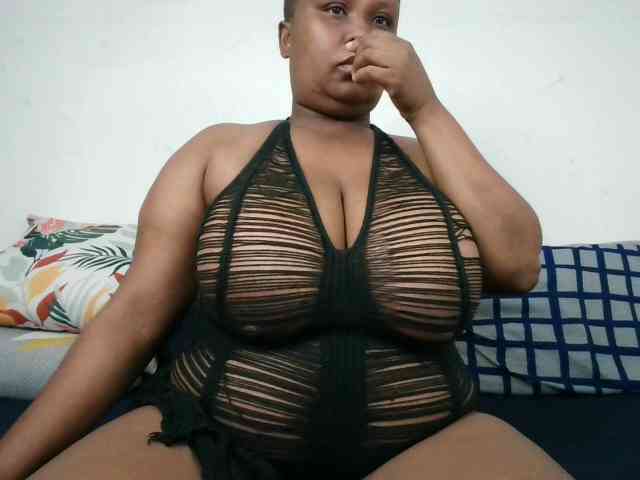 BIGTITTISXX BIGTITTISXX