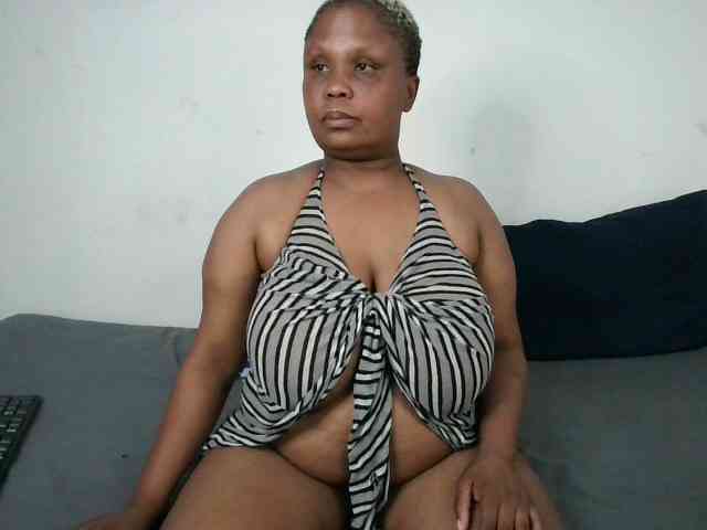 BIGTITTISXX BIGTITTISXX