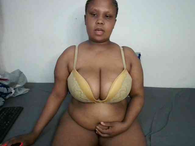 BIGTITTISXX webcam