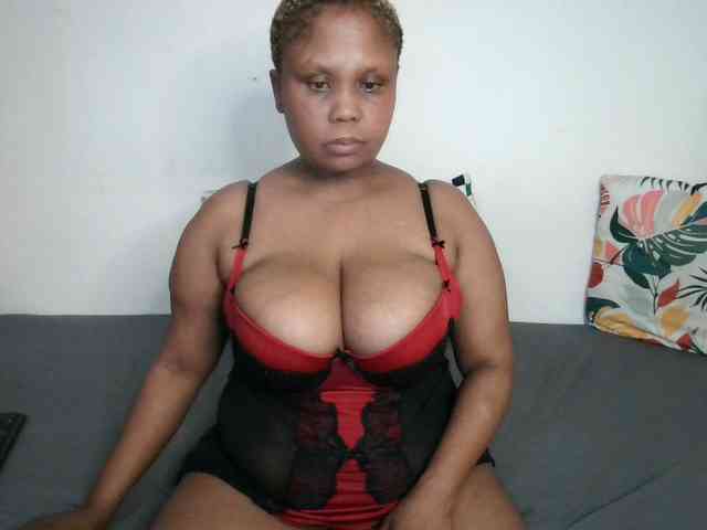BIGTITTISXX webcam