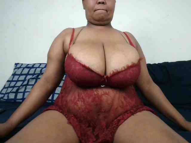 BIGTITTISXX BIGTITTISXX