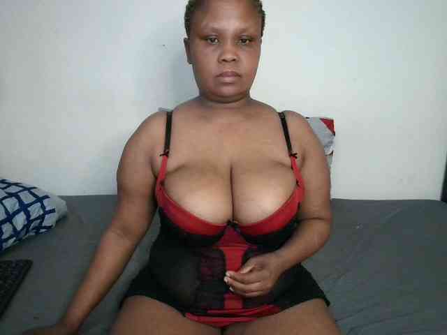 BIGTITTISXX webcam