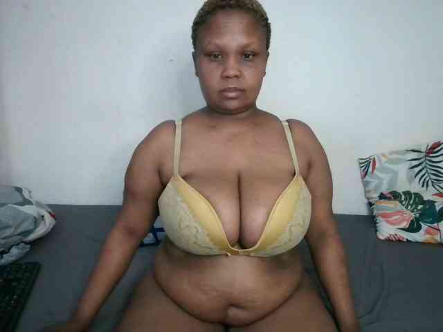 BIGTITTISXX webcam