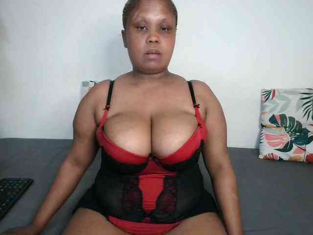 BIGTITTISXX webcam