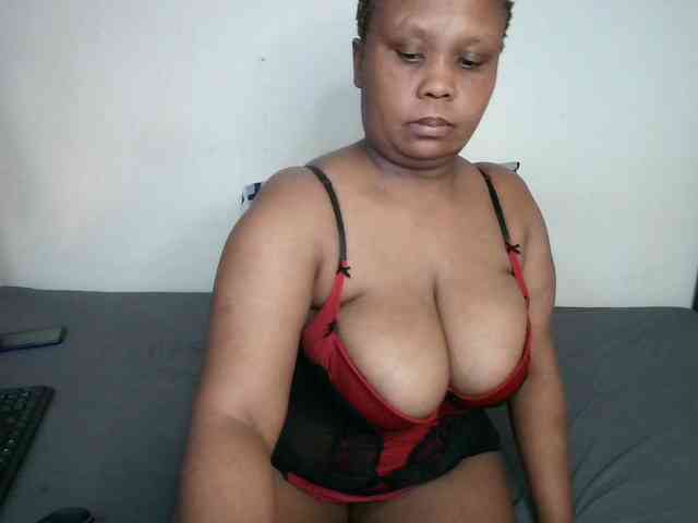 BIGTITTISXX webcam