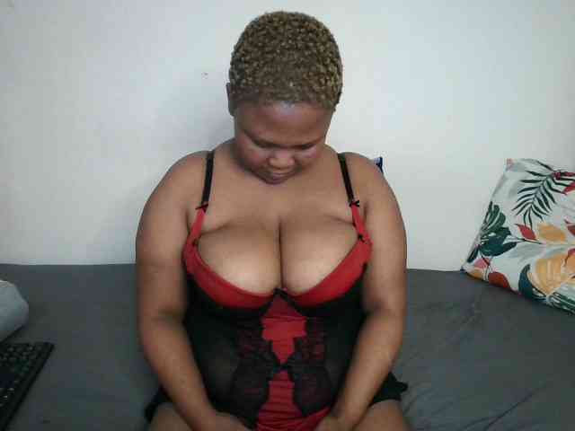 BIGTITTISXX