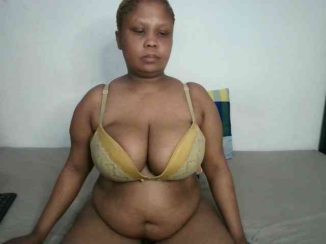 BIGTITTISXX webcam