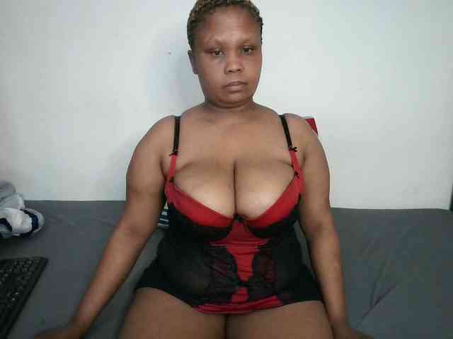 BIGTITTISXX webcam