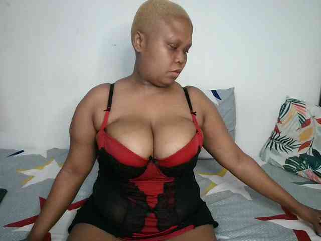 BIGTITTISXX