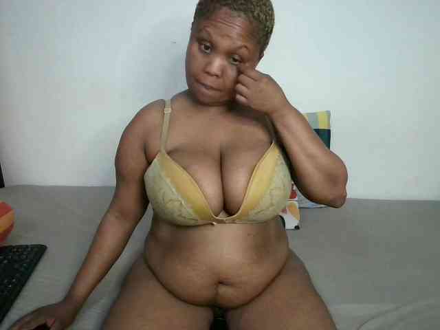 BIGTITTISXX webcam