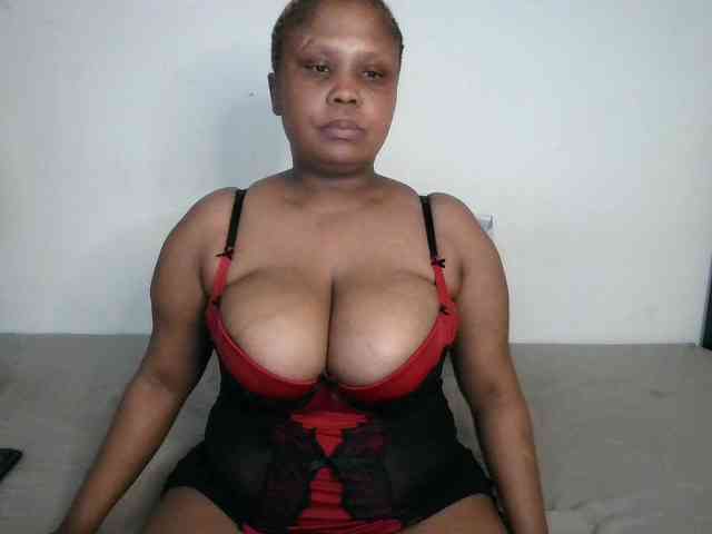 BIGTITTISXX webcam