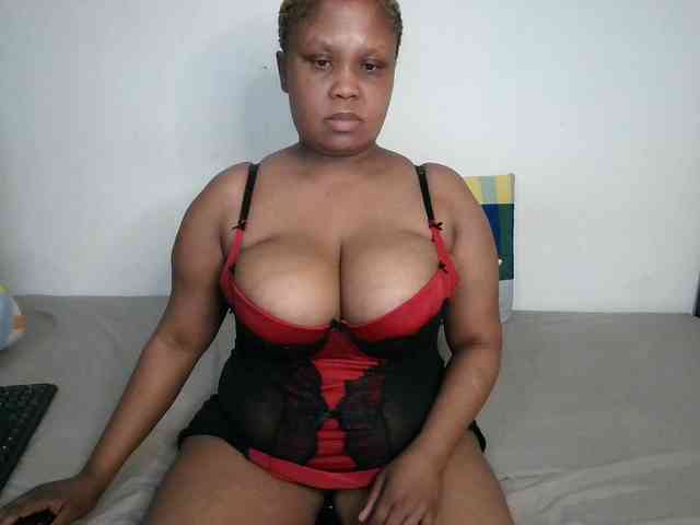 BIGTITTISXX webcam