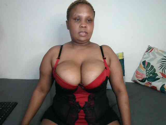 BIGTITTISXX