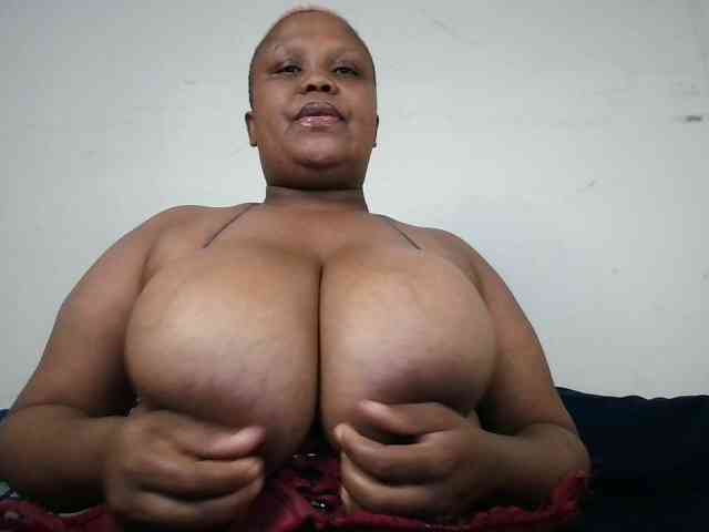 BIGTITTISXX Live Webcam on BongaCams