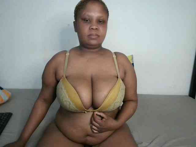 BIGTITTISXX webcam