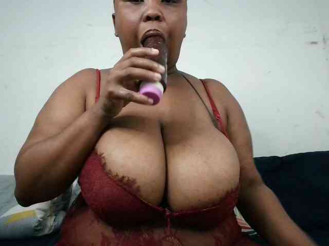 BIGTITTISXX BIGTITTISXX