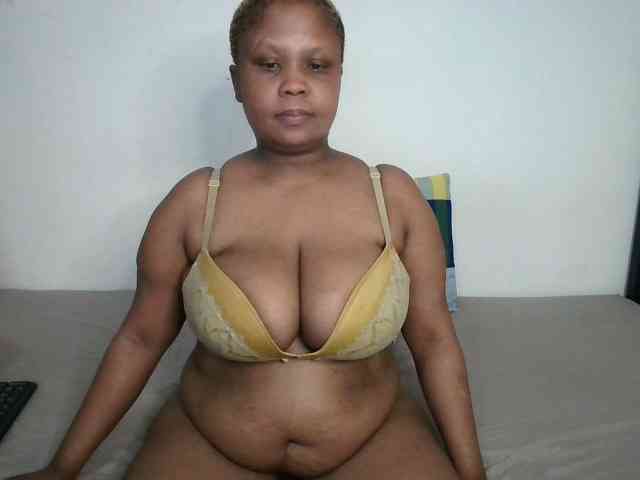BIGTITTISXX webcam