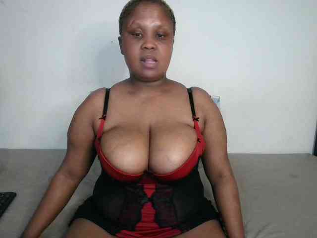 BIGTITTISXX webcam