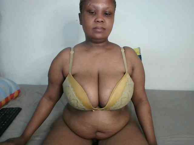 BIGTITTISXX webcam