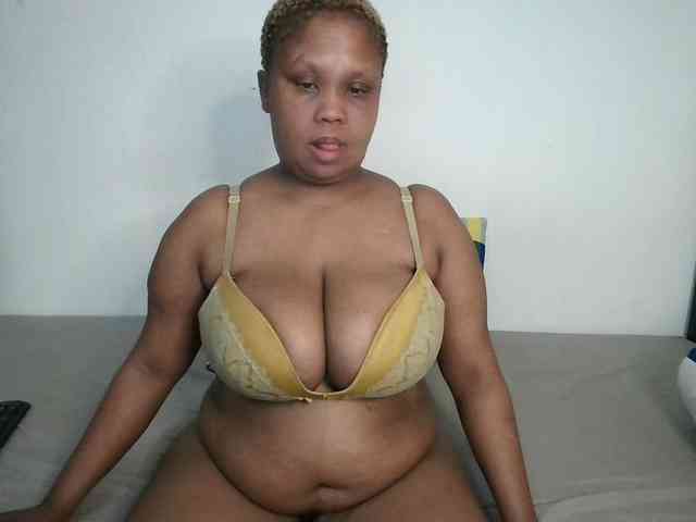 BIGTITTISXX webcam