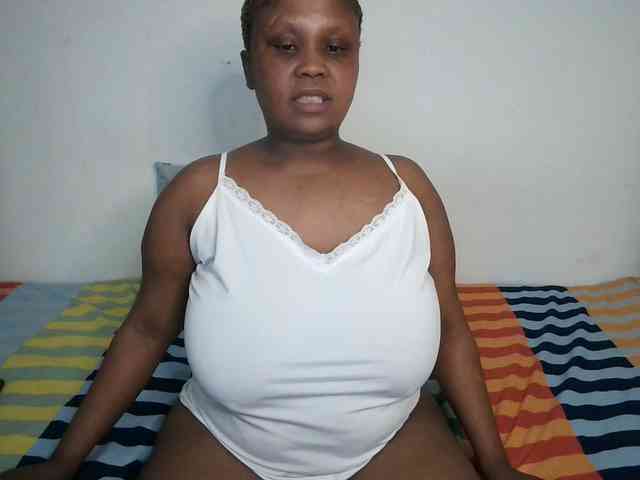 BIGTITTISXX webcam