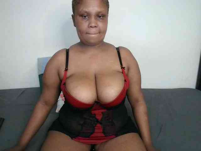 BIGTITTISXX webcam