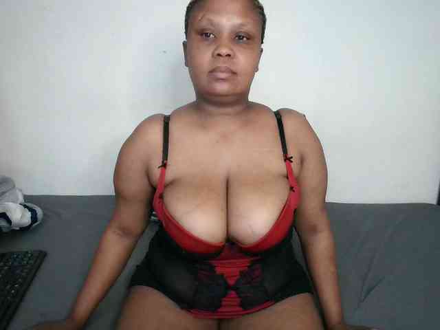 BIGTITTISXX webcam