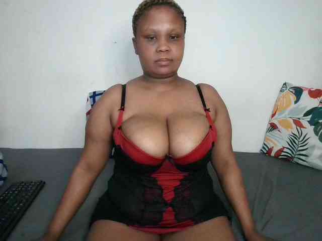 BIGTITTISXX webcam