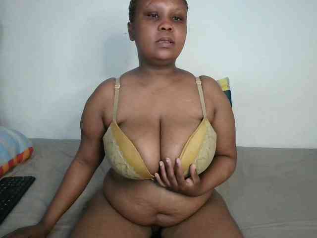 BIGTITTISXX webcam