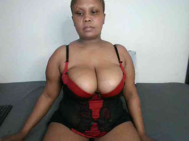 BIGTITTISXX webcam