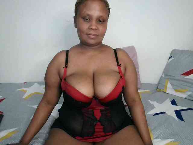 BIGTITTISXX webcam