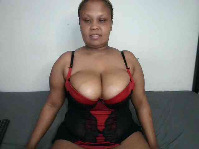 BIGTITTISXX Live Webcam on BongaCams