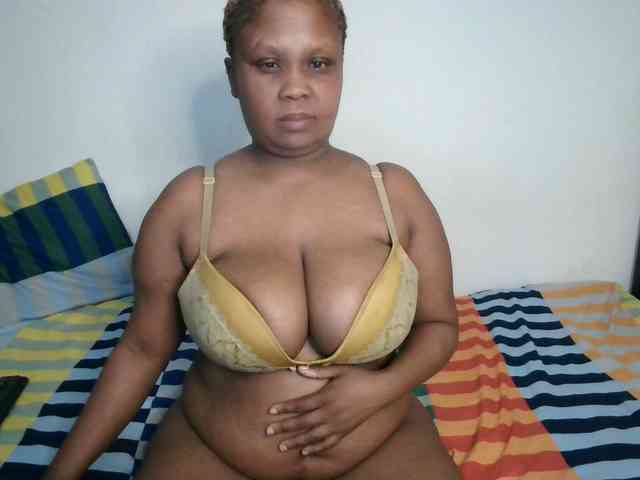 BIGTITTISXX webcam