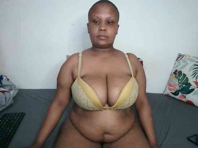 BIGTITTISXX webcam