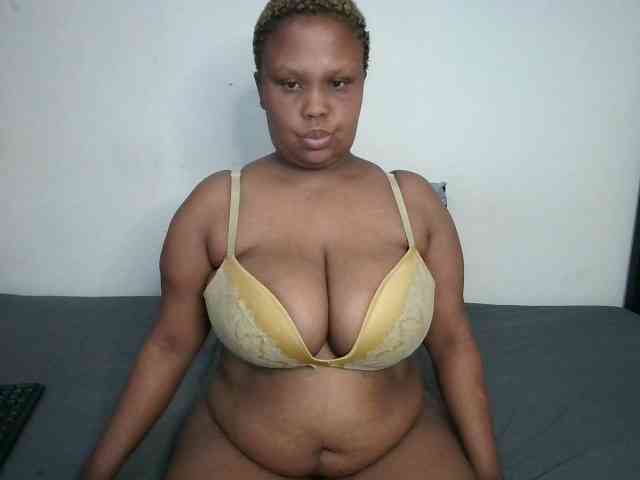BIGTITTISXX webcam
