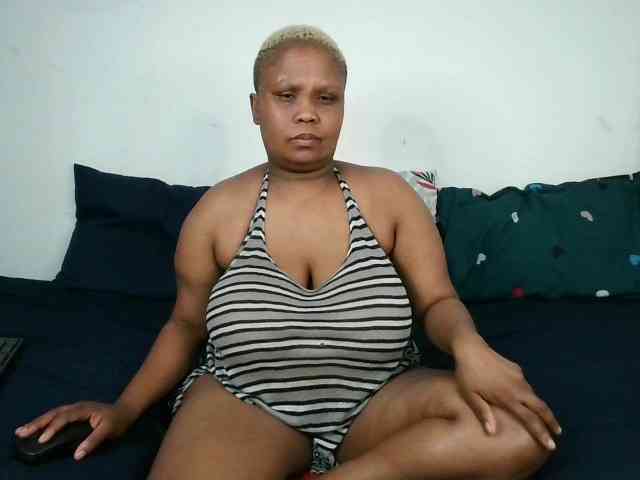 BIGTITTISXX BIGTITTISXX