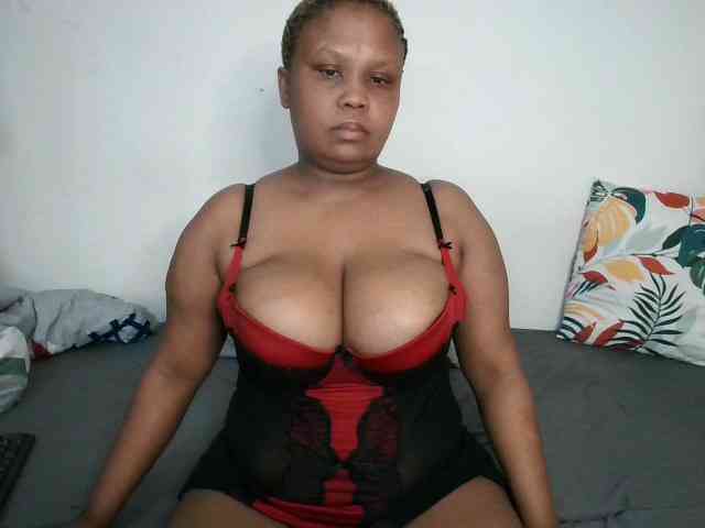 BIGTITTISXX Live Webcam on BongaCams