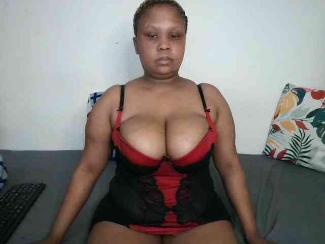BIGTITTISXX webcam