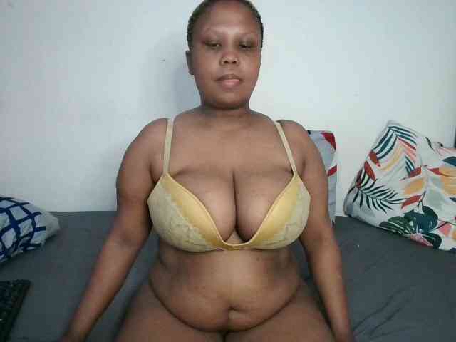 BIGTITTISXX webcam