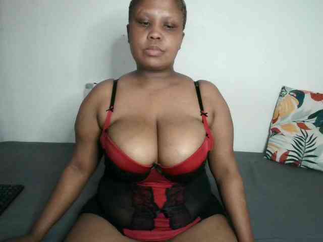 BIGTITTISXX